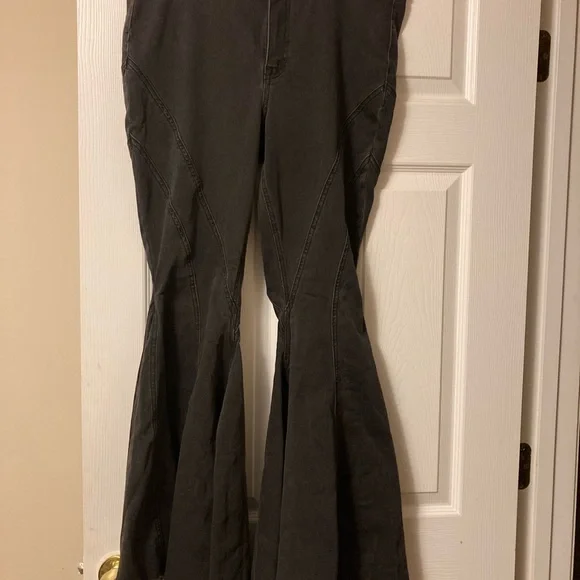 Free People Black Twirl Jeans Size 32 - Picture 6 of 16